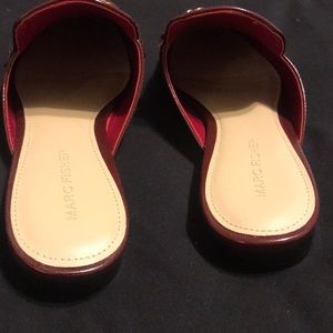Marc Fisher Shoes - Marc Fisher mules with chain detail size 7.5 Marc Fisher Shoes - Marc Fisher mules with chain detail size 7.5